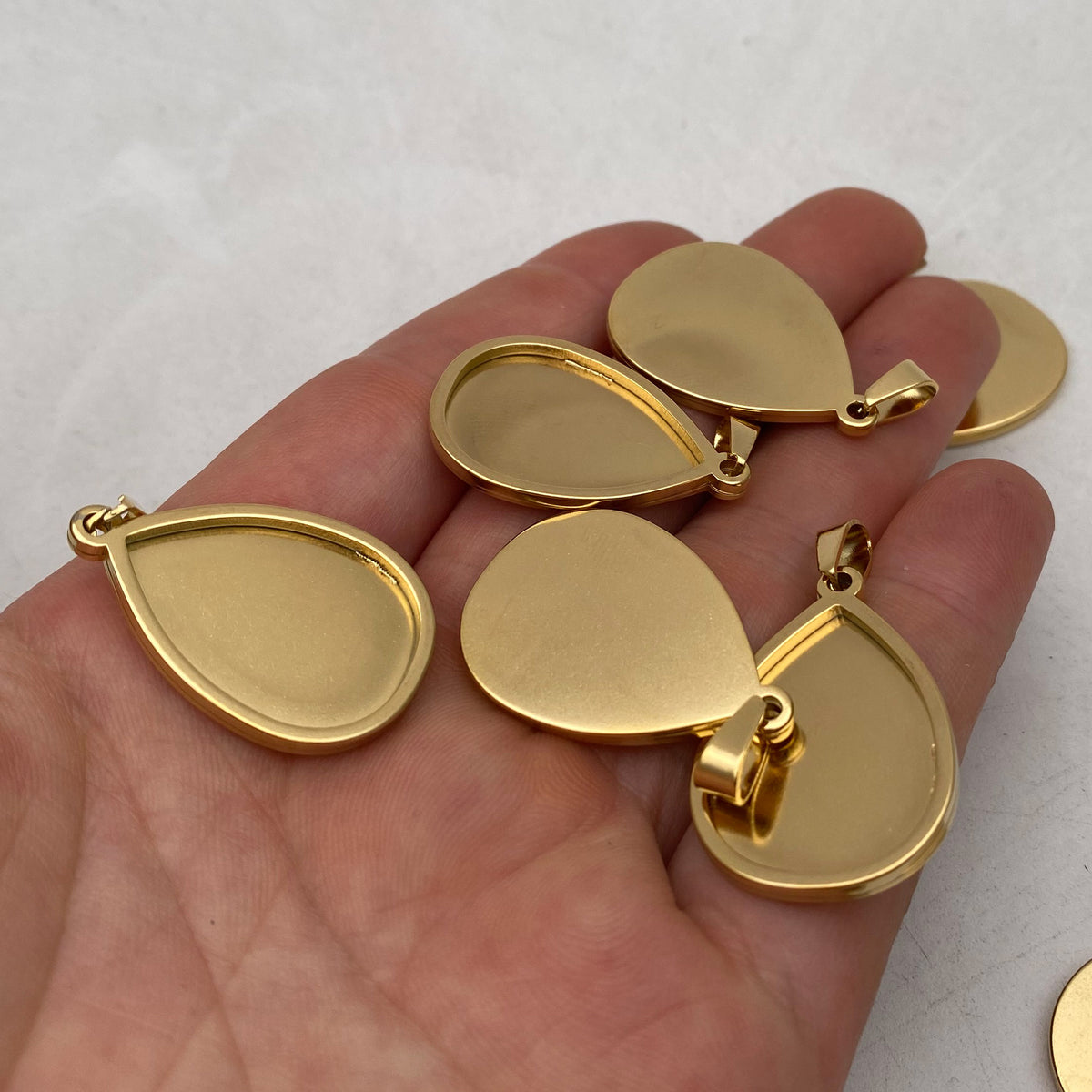 10/50pcs Stainless Steel Teardrop Cabochon Settings Bezel Tray Pendant Blanks