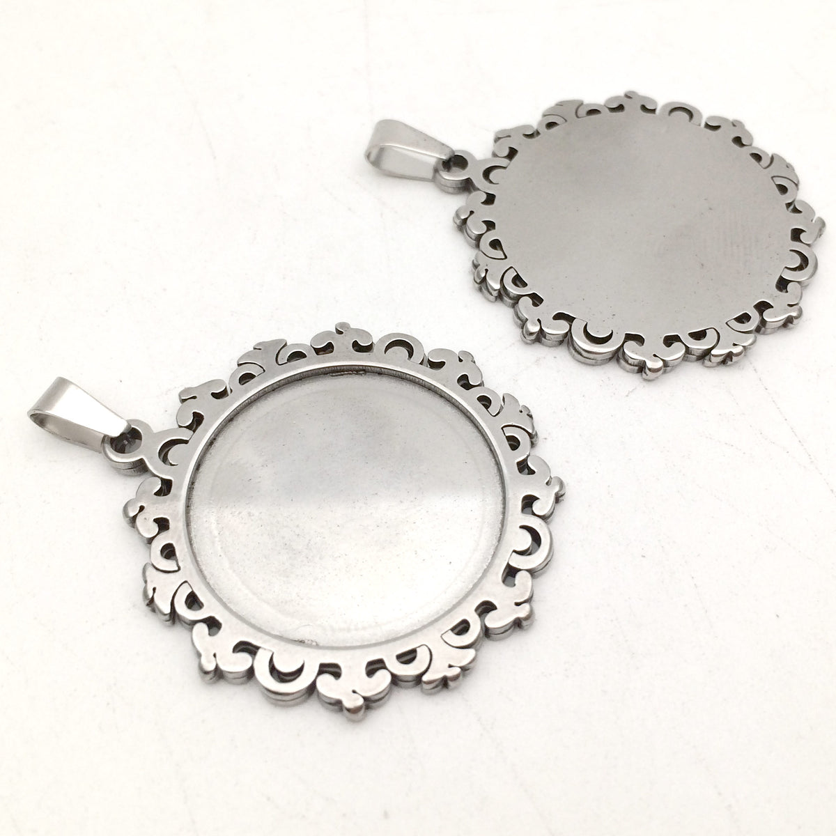 10/50pcs Solid Stainless Steel Cabochon Settings Round Flower Framed"B" Bezel Tray Blanks Pendants 25mm inner